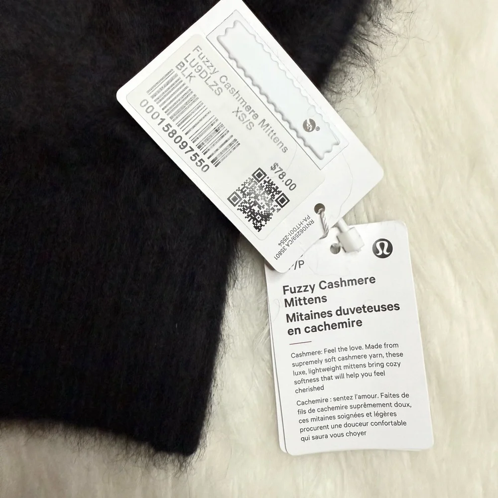 Lululemon Women's Fuzzy Cashmere Mittens in black size XS/S New